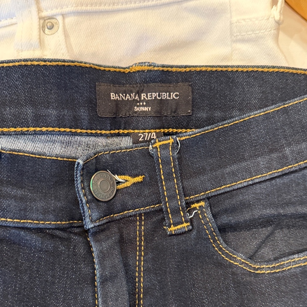 Assorted Jeans Collection - Picture 3 of 7